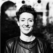 Professore universitaria offre lezioni personalizzate sul programma Adobe Photoshop, Illustrator and InDesign